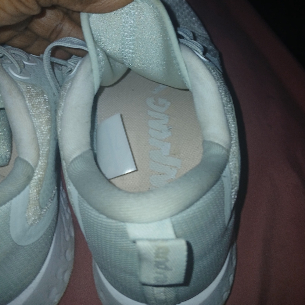 Nike - Picture 3 of 3